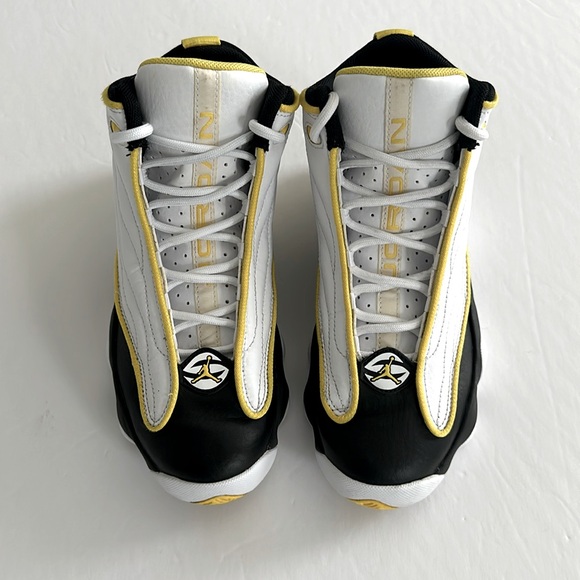 NIKE - AIR JORDAN || Pro Strong GS Tour Kids Sneakers. Sz. 5Y - Picture 5 of 17